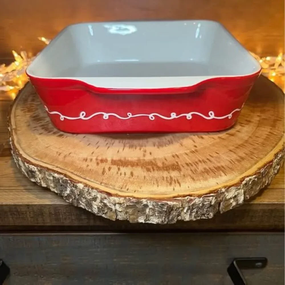 8” Ceramic Baking Dish Red bow NEW in box